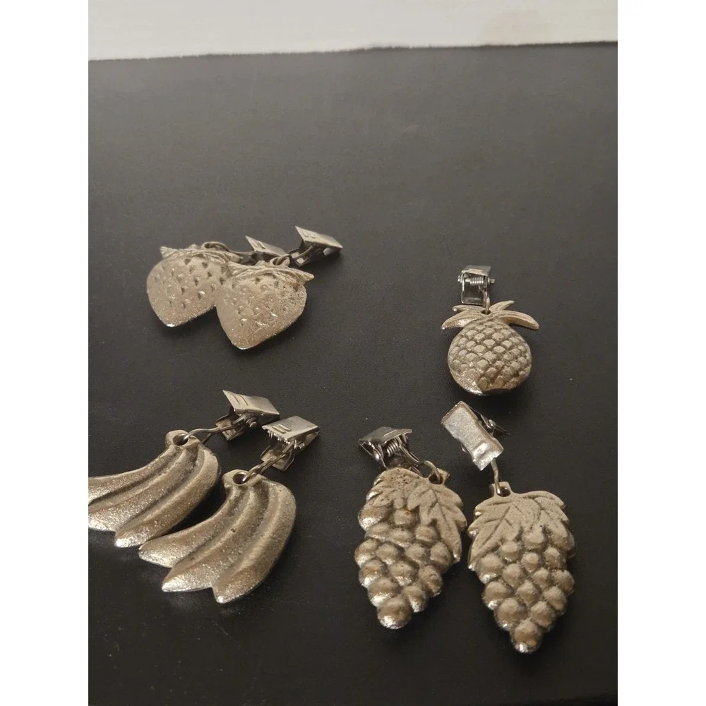 Vintage Tablecloth Napkin Weights Fruit Theme Metal Clip On Outdoor Set Of 7